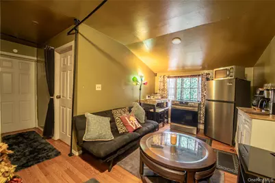 382 Jamaica Avenue, Medford, NY 11763 - Photo 13