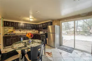 382 Jamaica Ave, Medford, NY 11763 - Photo 5