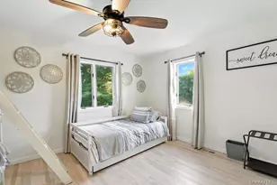 100 Manor Ln, Riverhead, NY 11901 - Photo 11