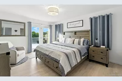 100 Manor Lane, Riverhead, NY 11901 - Photo 13