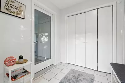 100 Manor Lane, Riverhead, NY 11901 - Photo 3