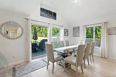 100 Manor Lane, Riverhead, NY 11901 - Photo 5