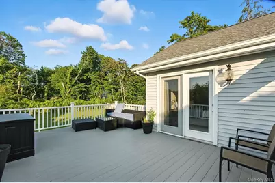 100 Manor Lane, Riverhead, NY 11901 - Photo 23