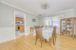 29 Marget Ann Ln, Suffern, NY 10901 - Photo 9