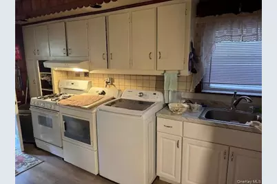 1942 Haight Avenue, Bronx, NY 10461 - Photo 3