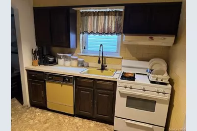 1942 Haight Avenue, Bronx, NY 10461 - Photo 11