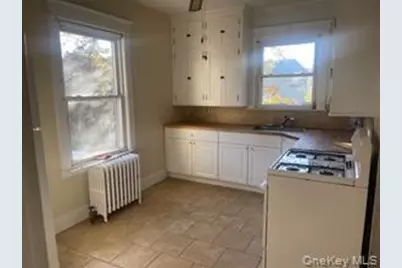 33 Landing Rd, Glen Cove, NY 11542 - Photo 13