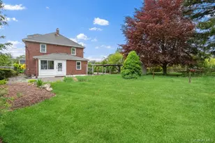 1030 Glen Cove Ave, Glen Head, NY 11545 - Photo 25