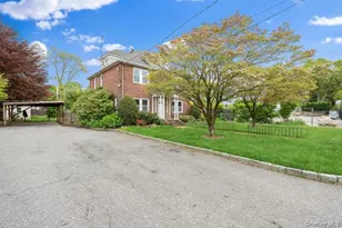 1030 Glen Cove Ave, Glen Head, NY 11545 - Photo 21