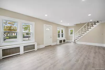 1030 Glen Cove Avenue, Glen Head, NY 11545 - Photo 5