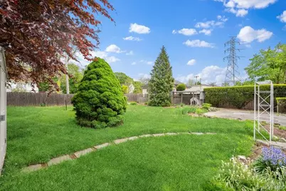 1030 Glen Cove Avenue, Glen Head, NY 11545 - Photo 23