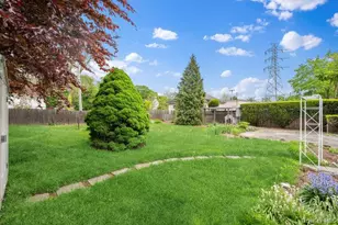 1030 Glen Cove Ave, Glen Head, NY 11545 - Photo 23