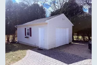 16 Magee Drive, Southampton, NY 11968 - Photo 5