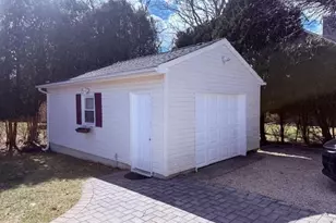 16 Magee Dr, Southampton, NY 11968 - Photo 5