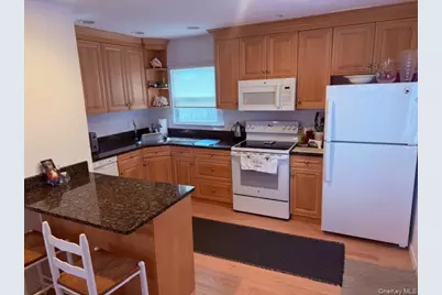 16 Magee Drive, Southampton, NY 11968 - Photo 9