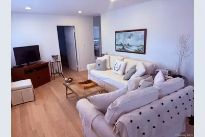 16 Magee Drive, Southampton, NY 11968 - Photo 7