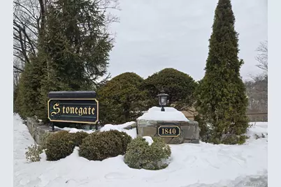 1840 Crompond Road #9A6, Peekskill, NY 10566 - Photo 1