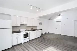 75 Maxwell Ave, Oyster Bay, NY 11771 - Photo 7