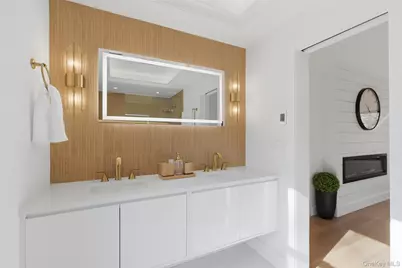 10 Tramposh Lane, Hampton Bays, NY 11946 - Photo 19