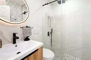 121 Ponquogue Ave, Hampton Bays, NY 11946 - Photo 15