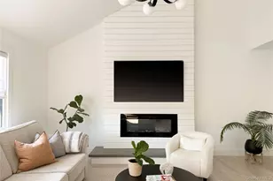 121 Ponquogue Ave, Hampton Bays, NY 11946 - Photo 3