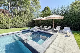 121 Ponquogue Ave, Hampton Bays, NY 11946 - Photo 27