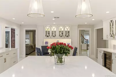 8 Brookville Lane S, Brookville, NY 11545 - Photo 19