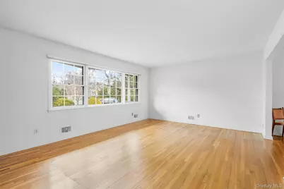 506 Oakwood Road, Mamaroneck, NY 10543 - Photo 3