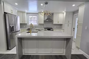 80-06 209th St, Hollis, NY 11427 - Photo 7