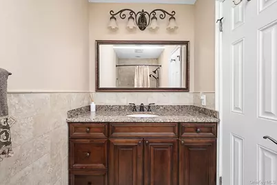 53 Chestnut Lane, Woodbury, NY 11797 - Photo 17