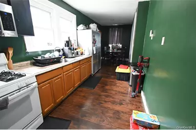 901 College Point Boulevard, College Point, NY 11356 - Photo 17