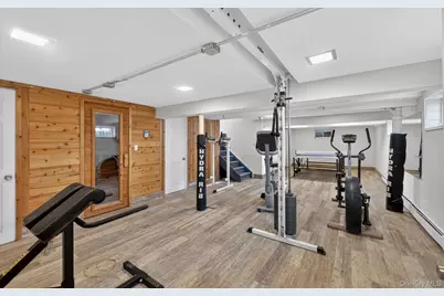 11 Juneau Boulevard, Woodbury, NY 11797 - Photo 33