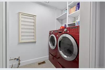 11 Juneau Boulevard, Woodbury, NY 11797 - Photo 29