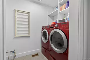 11 Juneau Blvd, Woodbury, NY 11797 - Photo 29