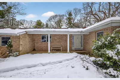 11 Juneau Boulevard, Woodbury, NY 11797 - Photo 3