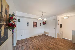 42 Monet Ct, Middle Island, NY 11953 - Photo 9