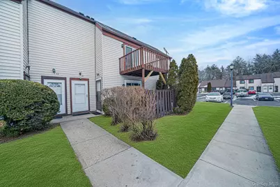 42 Monet Court #42, Middle Island, NY 11953 - Photo 3