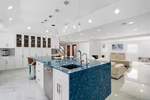 1 Strawberry Ln, Roslyn Heights, NY 11577 - Photo 15