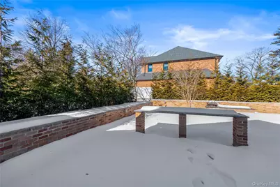 1 Strawberry Lane, Roslyn Heights, NY 11577 - Photo 37