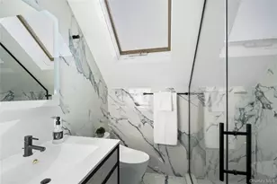 1 Strawberry Ln, Roslyn Heights, NY 11577 - Photo 33