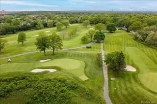 269-10 Grand Central Pkwy, Floral Park, NY 11005 - Photo 35