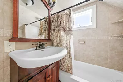 64 Stuart Avenue, Amityville, NY 11701 - Photo 29