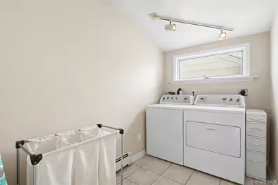 64 Stuart Avenue, Amityville, NY 11701 - Photo 23