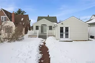 64 Stuart Ave, Amityville, NY 11701 - Photo 31