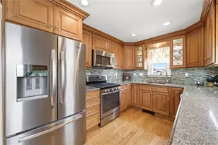 64 Stuart Ave, Amityville, NY 11701 - Photo 17