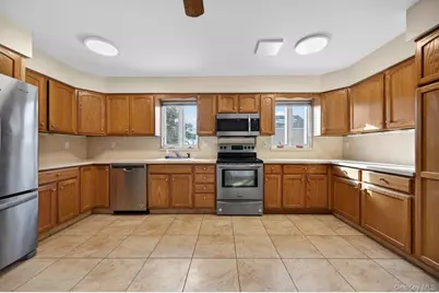 46 Bedford Avenue, Westbury, NY 11590 - Photo 5