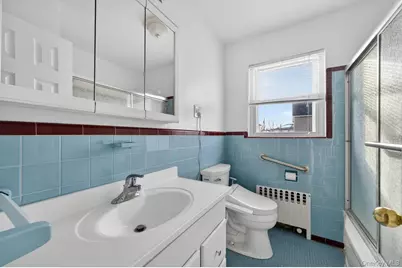 46 Bedford Avenue, Westbury, NY 11590 - Photo 11