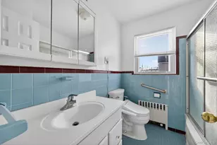 46 Bedford Ave, Westbury, NY 11590 - Photo 11