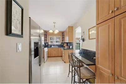 2429 Young Avenue, Bronx, NY 10461 - Photo 7