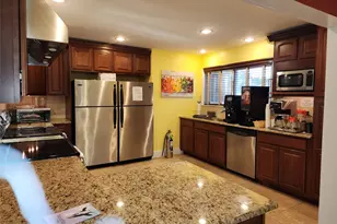 525 Riverleigh Ave, Riverhead, NY 11901 - Photo 17